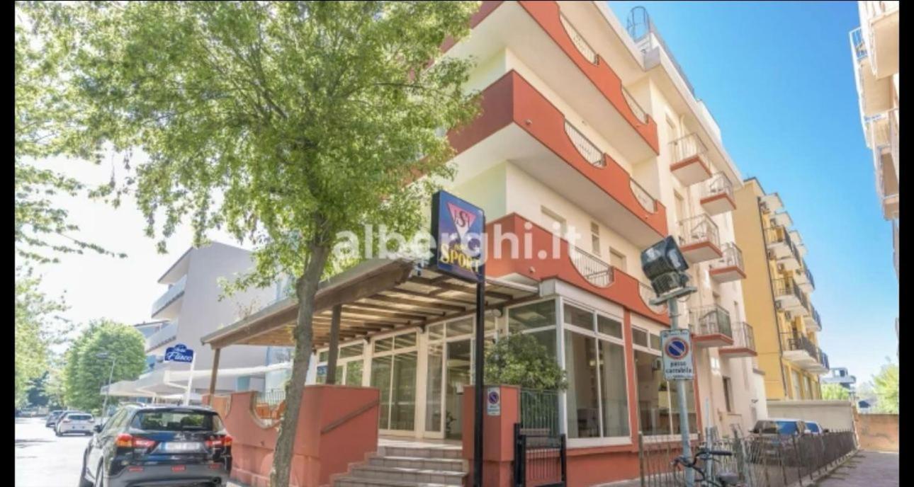 Hotel Sport Rimini Exterior photo