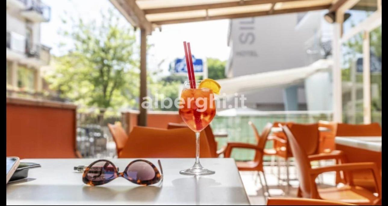 Hotel Sport Rimini Exterior photo