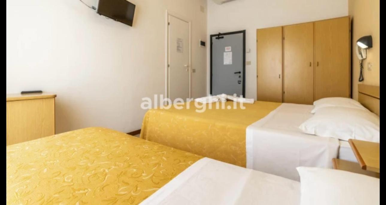 Hotel Sport Rimini Exterior photo